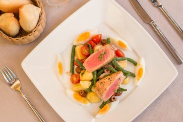 Nicoise salad with seared tuna $8.50