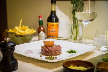 Steak tartare with salad and french fries $14.50